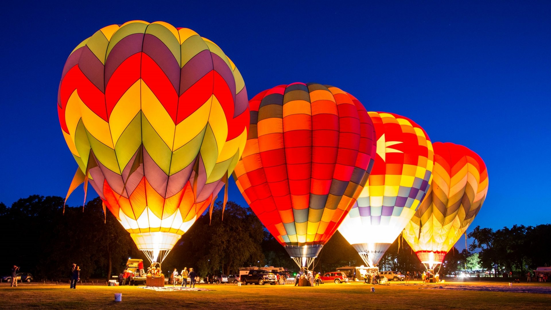 Hot Air Balloon HD Wallpaper