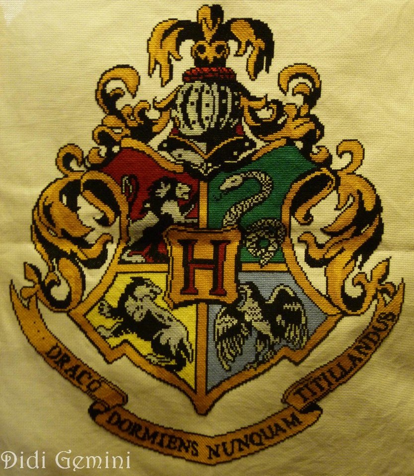Hogwarts Crest Black And White Wallpaper Coat Of Arms By Didi