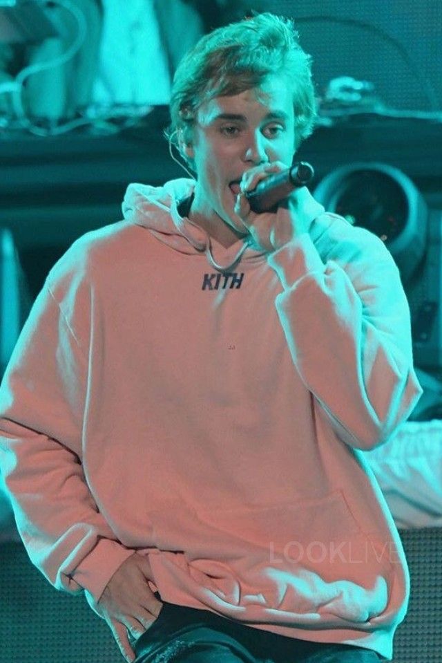 Justin Bieber Wearing Kith Nyc Legends Day Hoodie
