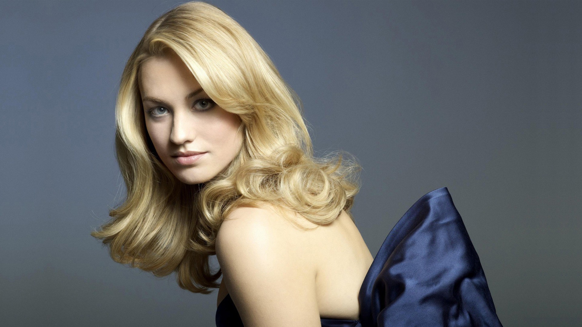 Yvonne Strahovski Wallpaper Image Photos Picture