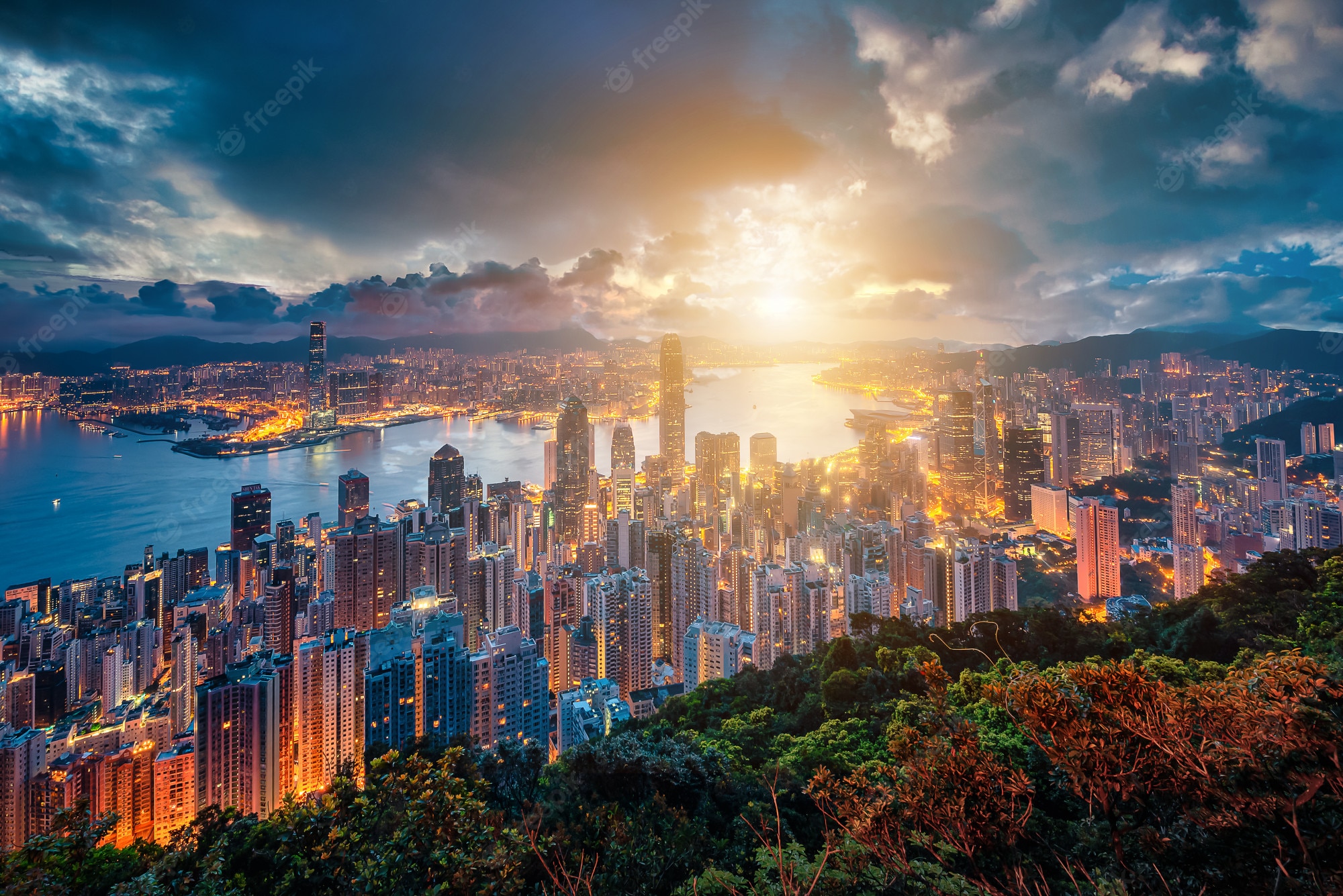 Premium Photo Hong Kong City Skyline At Sunrise From Peak