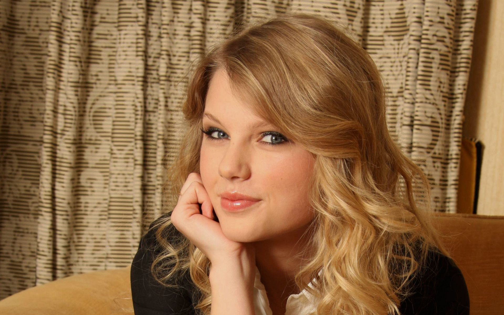 Taylor Swift Wallpaper HD Image Ten