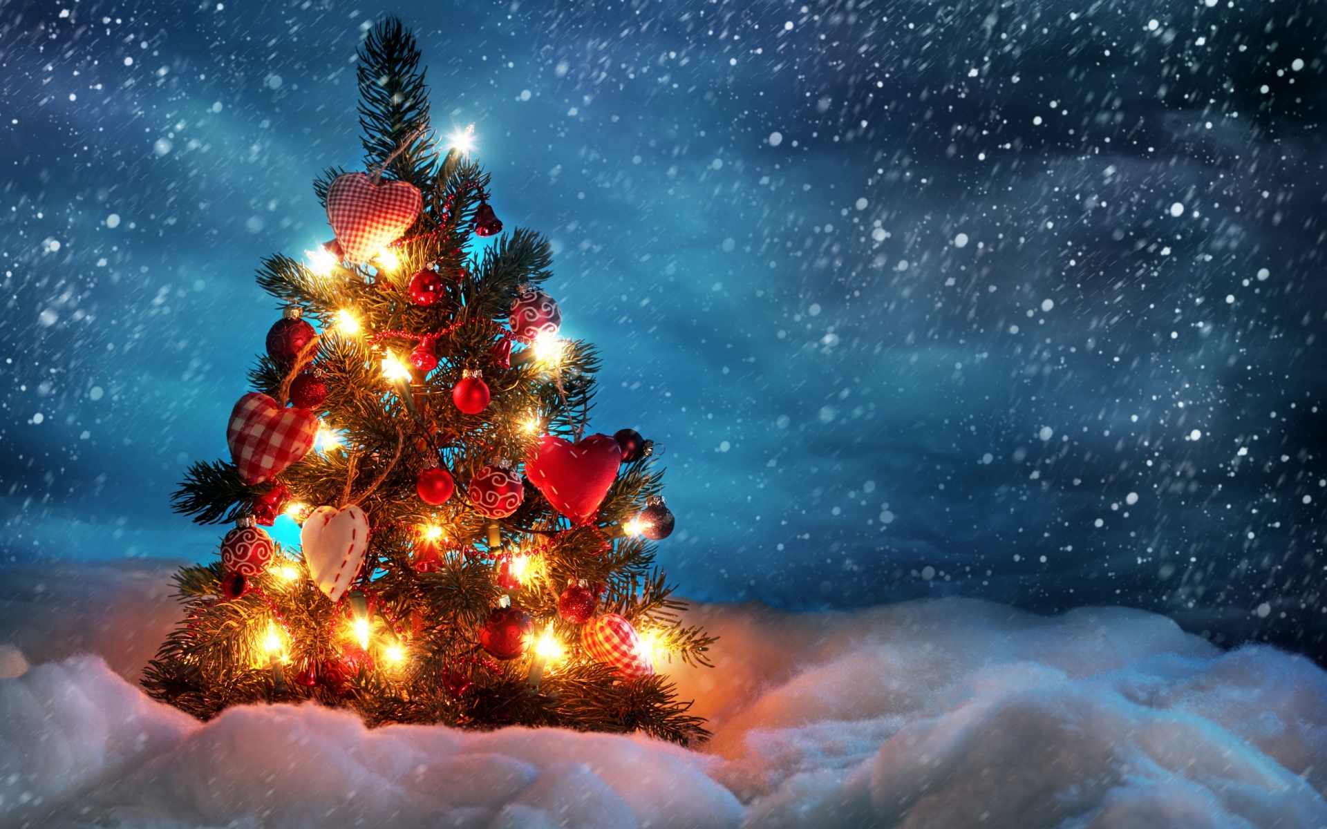 Free Cute Christmas Tree computer desktop wallpapers pictures 1920x1200