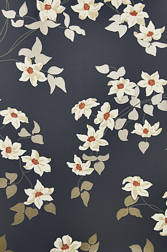 Wallpaper Of Delicate Flowers And Metallic Leaves On Dark Blue
