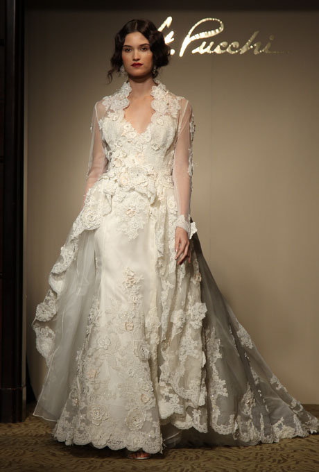 st pucchi wedding dress