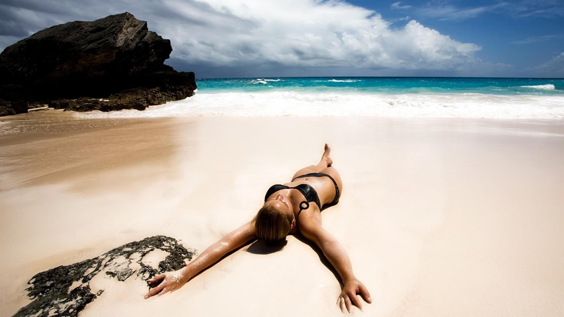 Bikini HD Widescreen Desktop Wallpaper