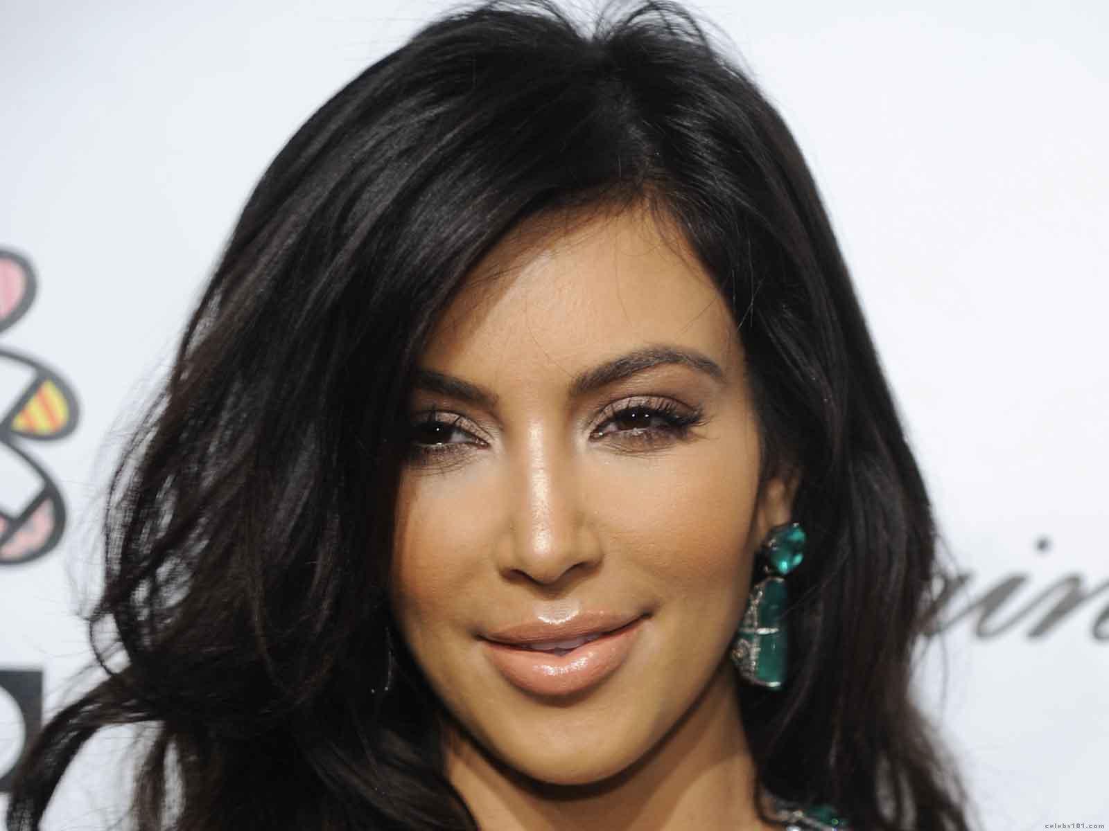 Kim Kardashian Full HD Wallpaper Puter