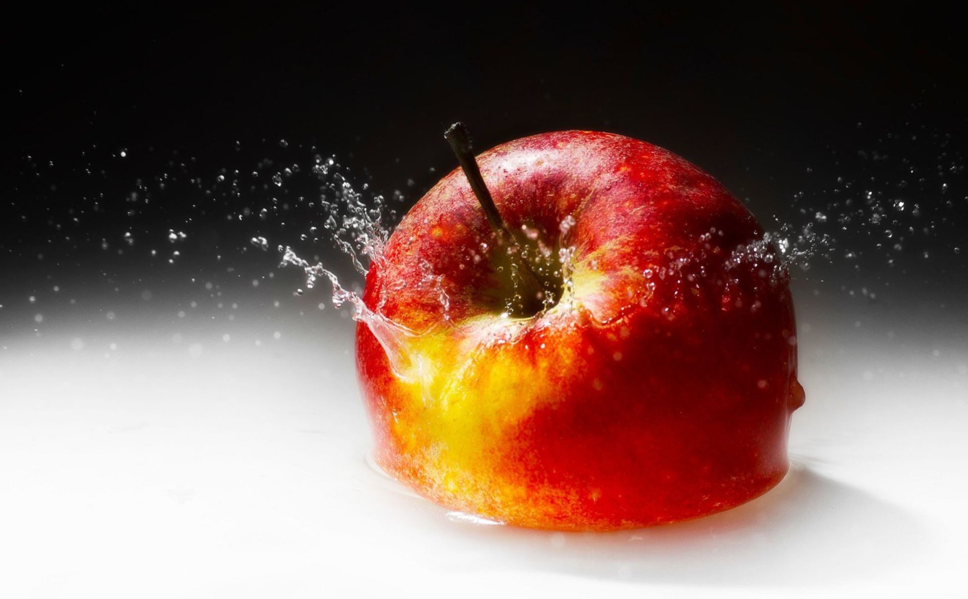 Apple Fruit Water Wallpaper Desktop HD