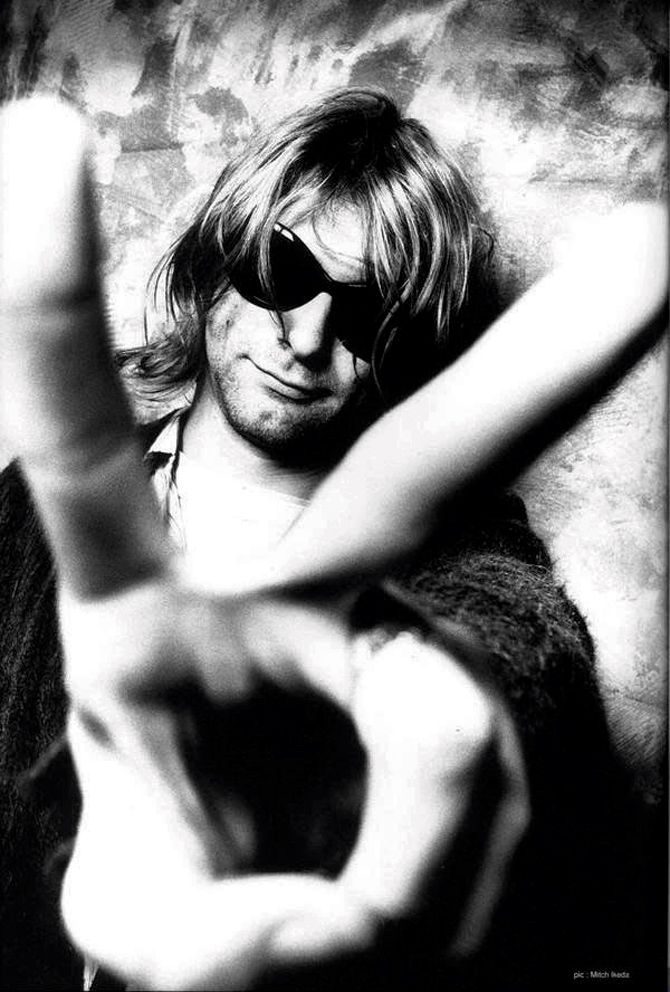 Kurt Cobain Backgrounds Wallpaper 900563 Kurt Cobain Wallpaper