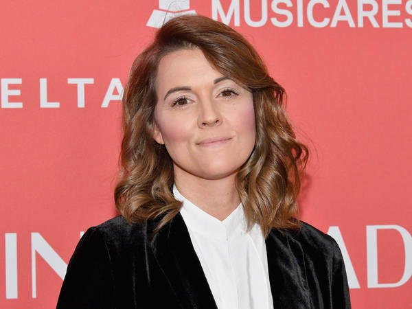 Brandi Carlile With Catherine Shepherd Wallpaper