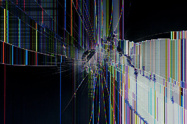Laptop Broken Screen Wallpaper 4K / Broken Screen Wallpaper Computer