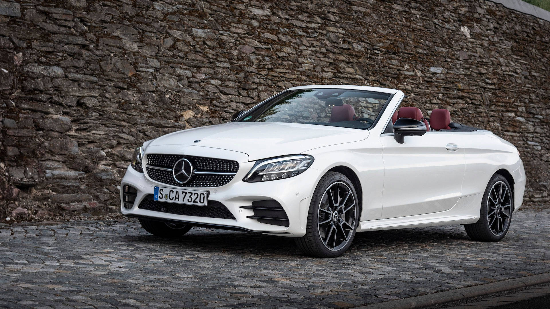 Mercedes Benz C300 Wallpaper