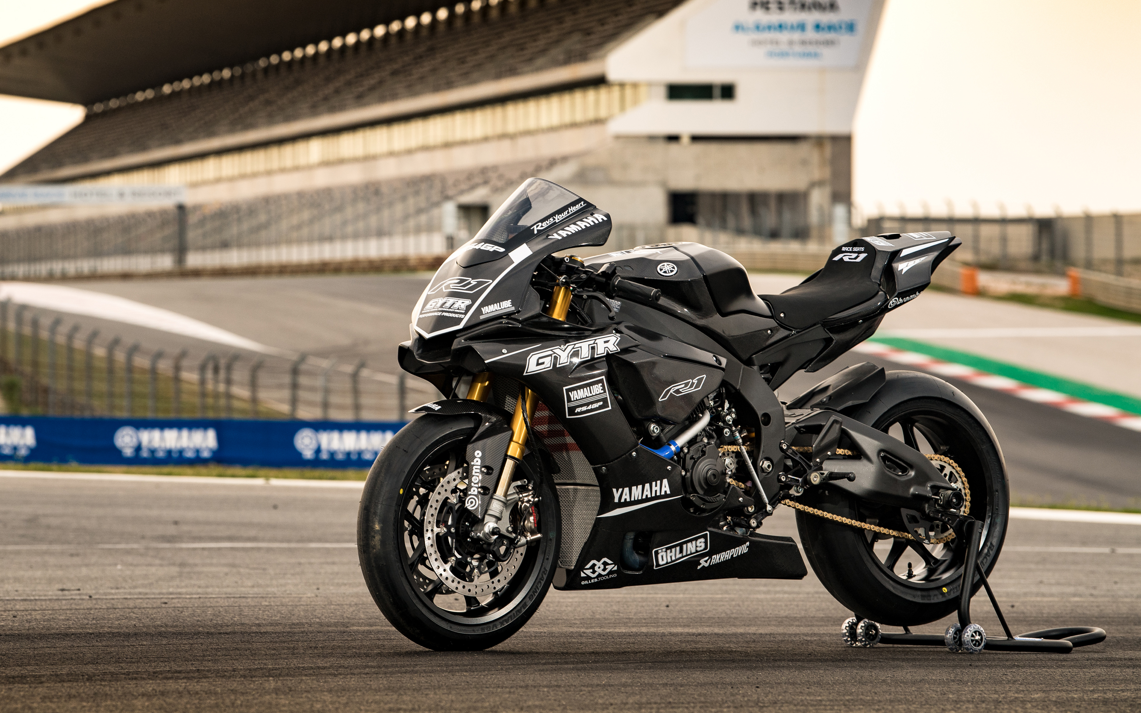 Free download Download wallpapers Yamaha YZF R1 2018 GYTR Performance