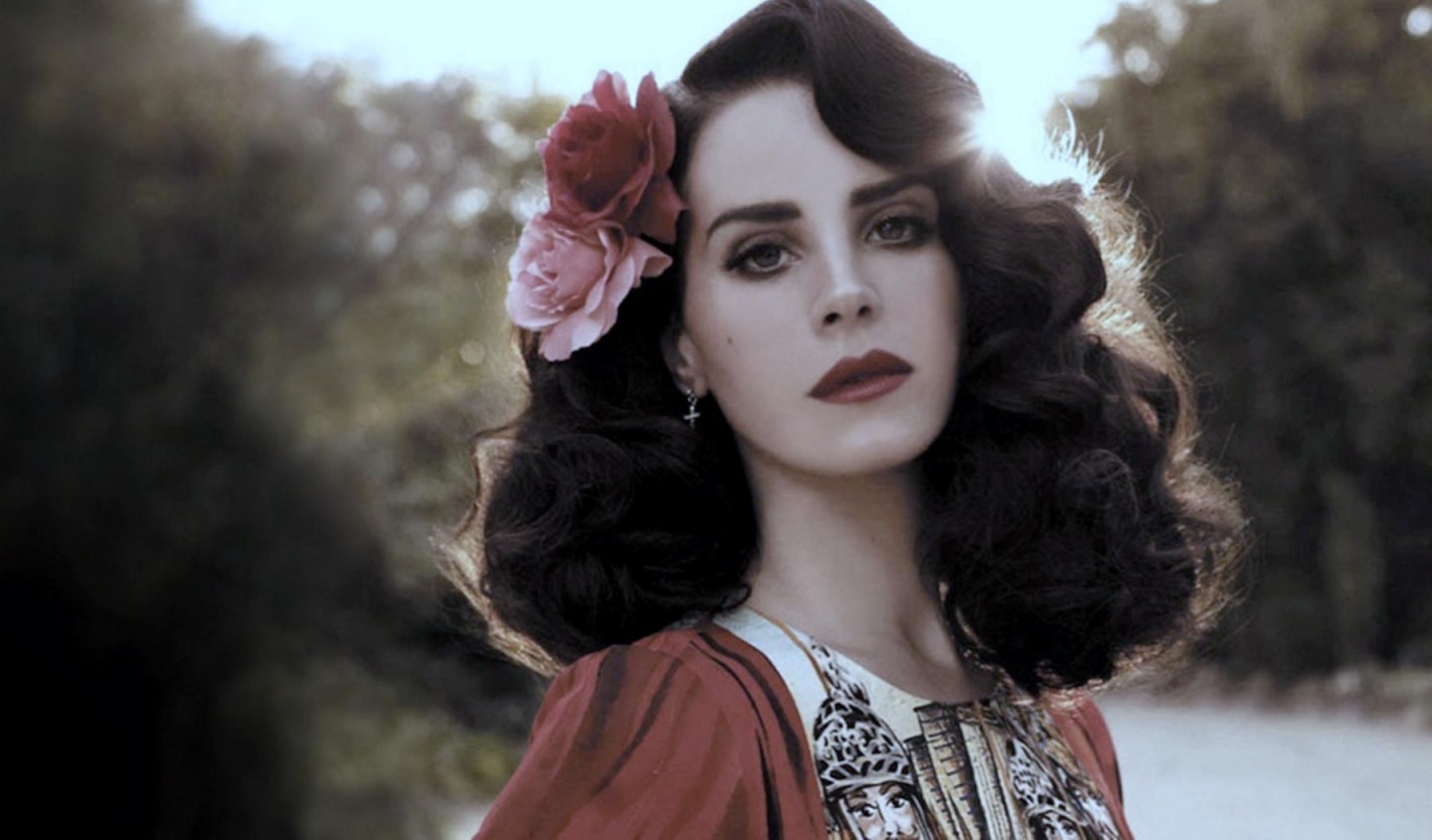 Lana Del Rey Summertime Sadness Bureau Background Fonds D Cran