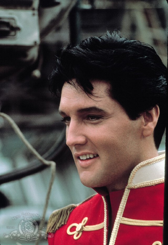 Elvis Presley Fans Flock To Graceland Remember