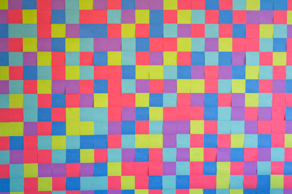 DIY Vibrantly Checkered Wallpaper Checkered Wallpaper 600x400