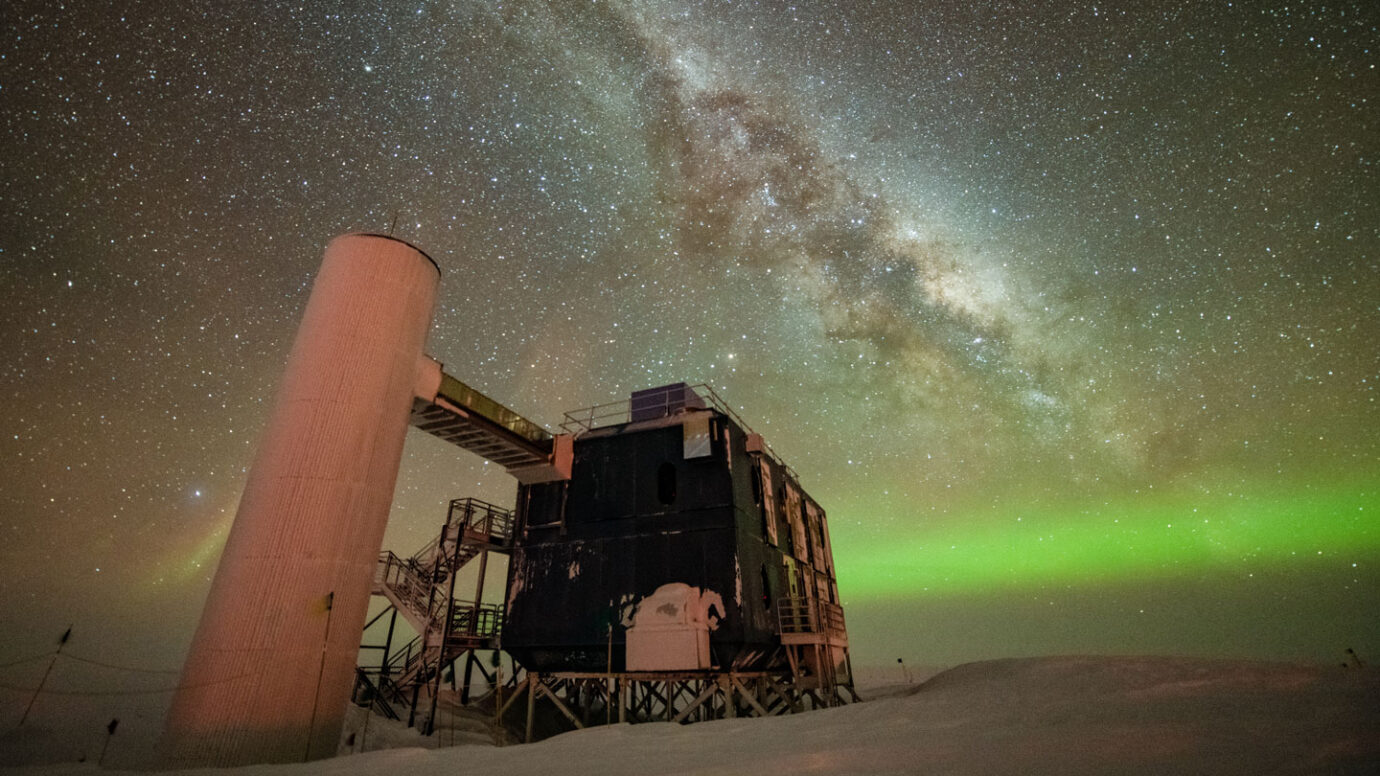 Jr Neutrinos Milky Way Feat Wallpaper