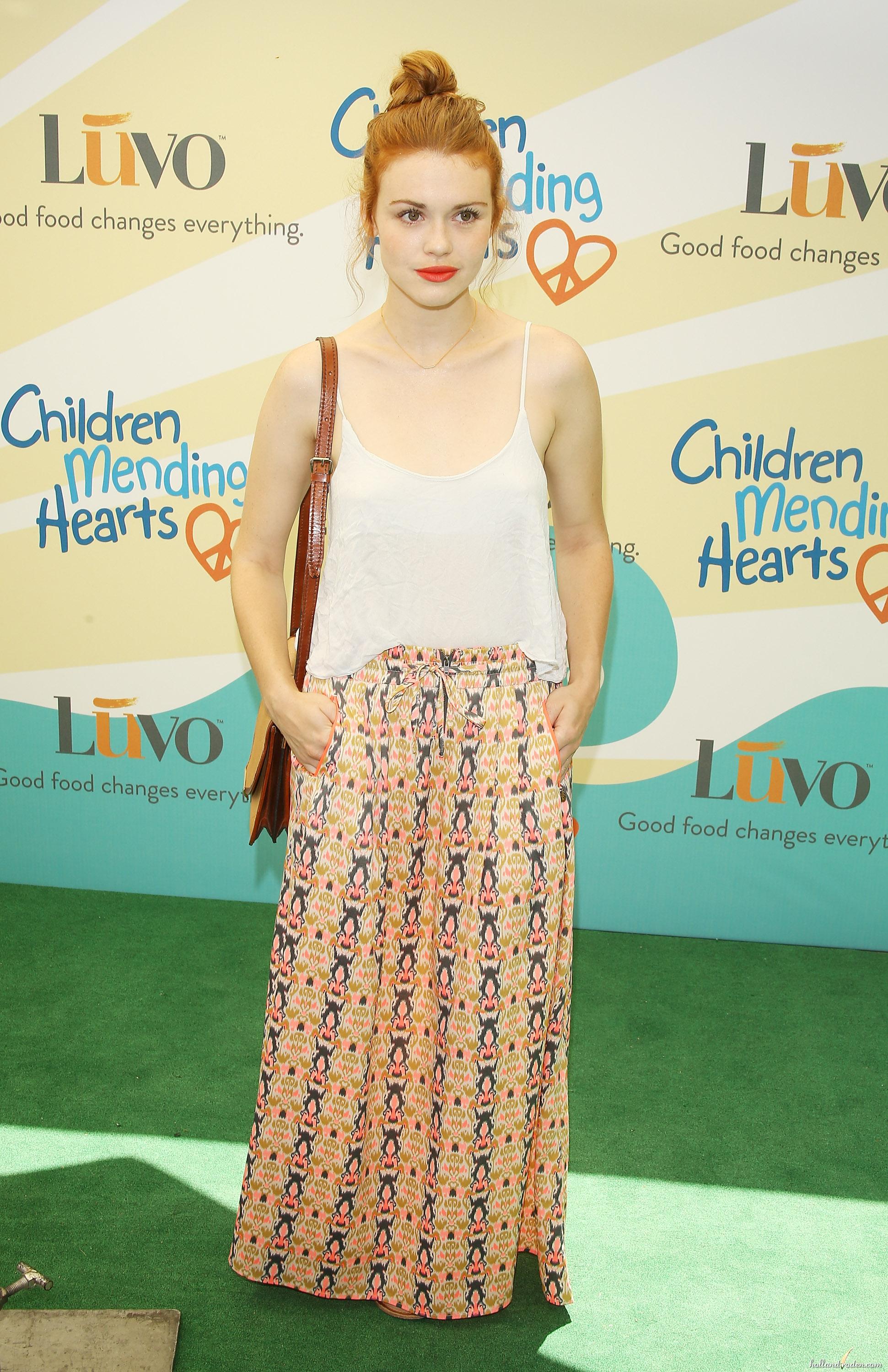 Holland Roden Imagens At Children Mending Hearts 6th