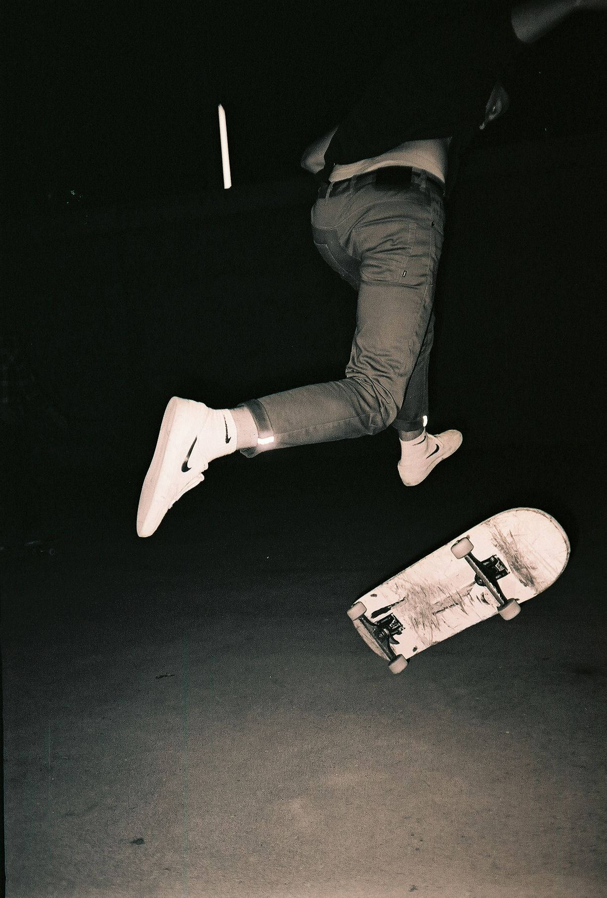 Aesthetic Skateboard Nike Air Y0c8dqu0sgul266c Wallpaper