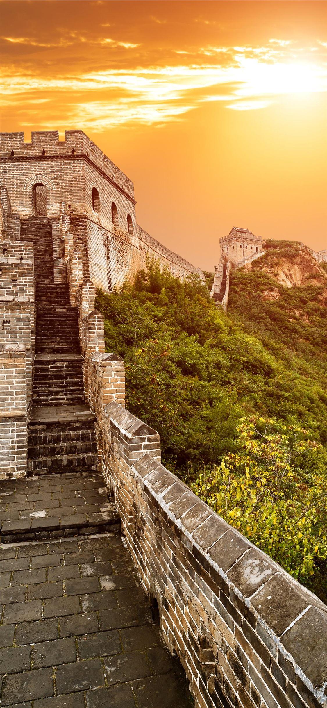 Great Wall Of China Phone On Afari iPhone X Wallpaper