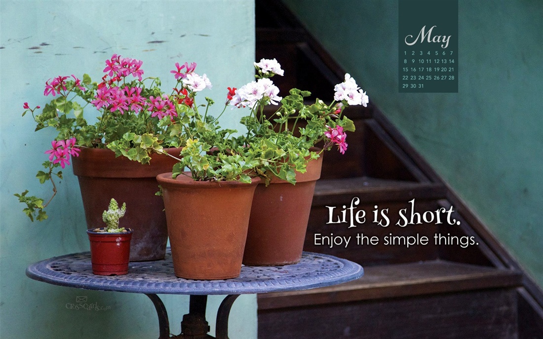May 2016   Life Is Short Desktop Calendar  Free May Wallpaper