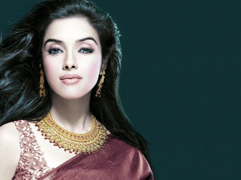 Asin Wallpaper Bollywood Actress Pictures Shayari