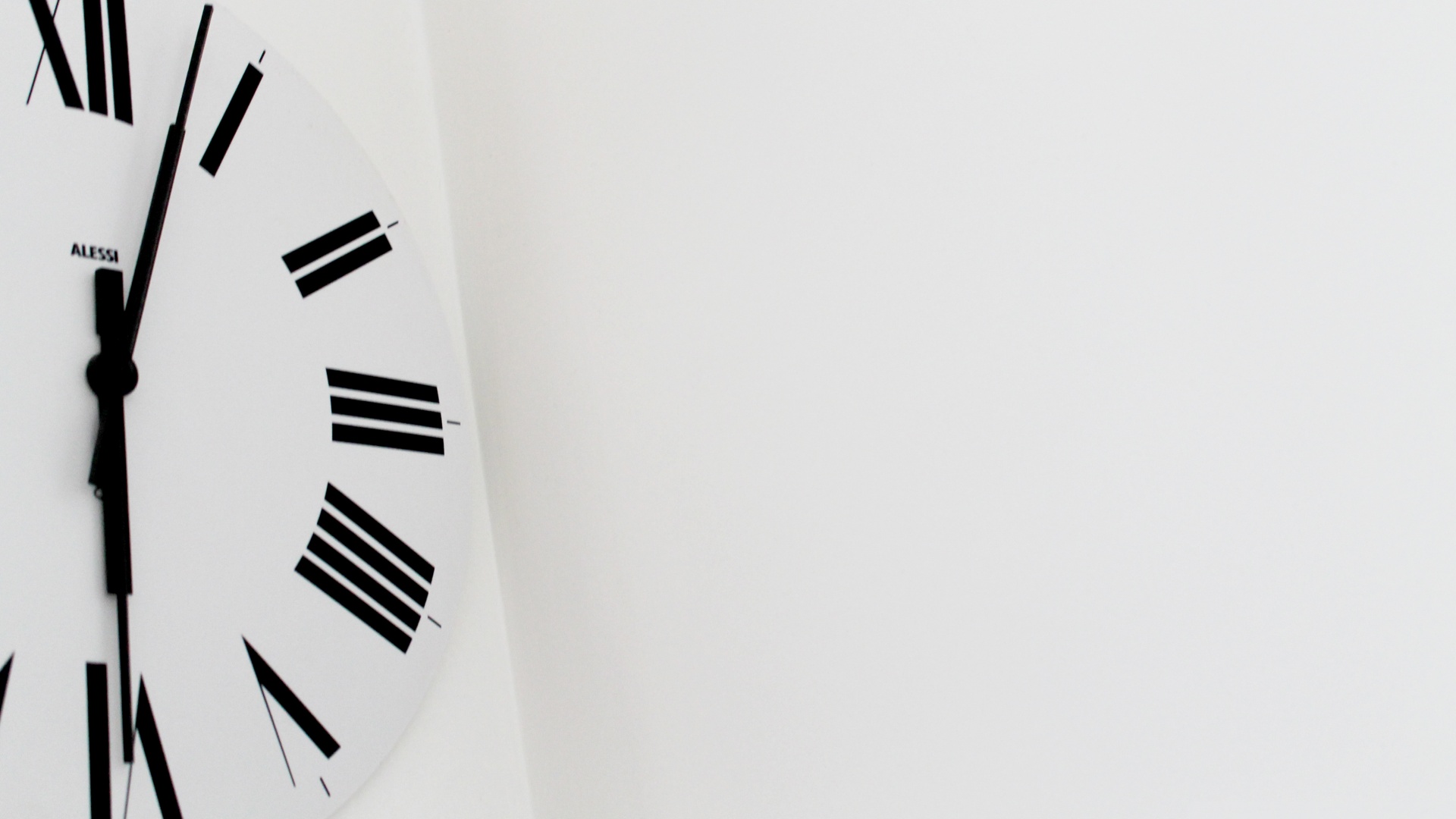 Wallpaper In Functionality Clock