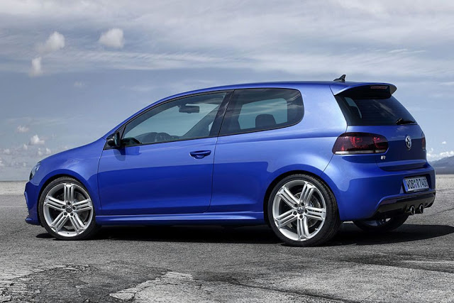 no option Golf R Should start at about 35000 with a fully loaded 640x427