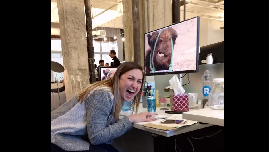 Guy Surprises His Coworker By Changing The Wallpaper On Her
