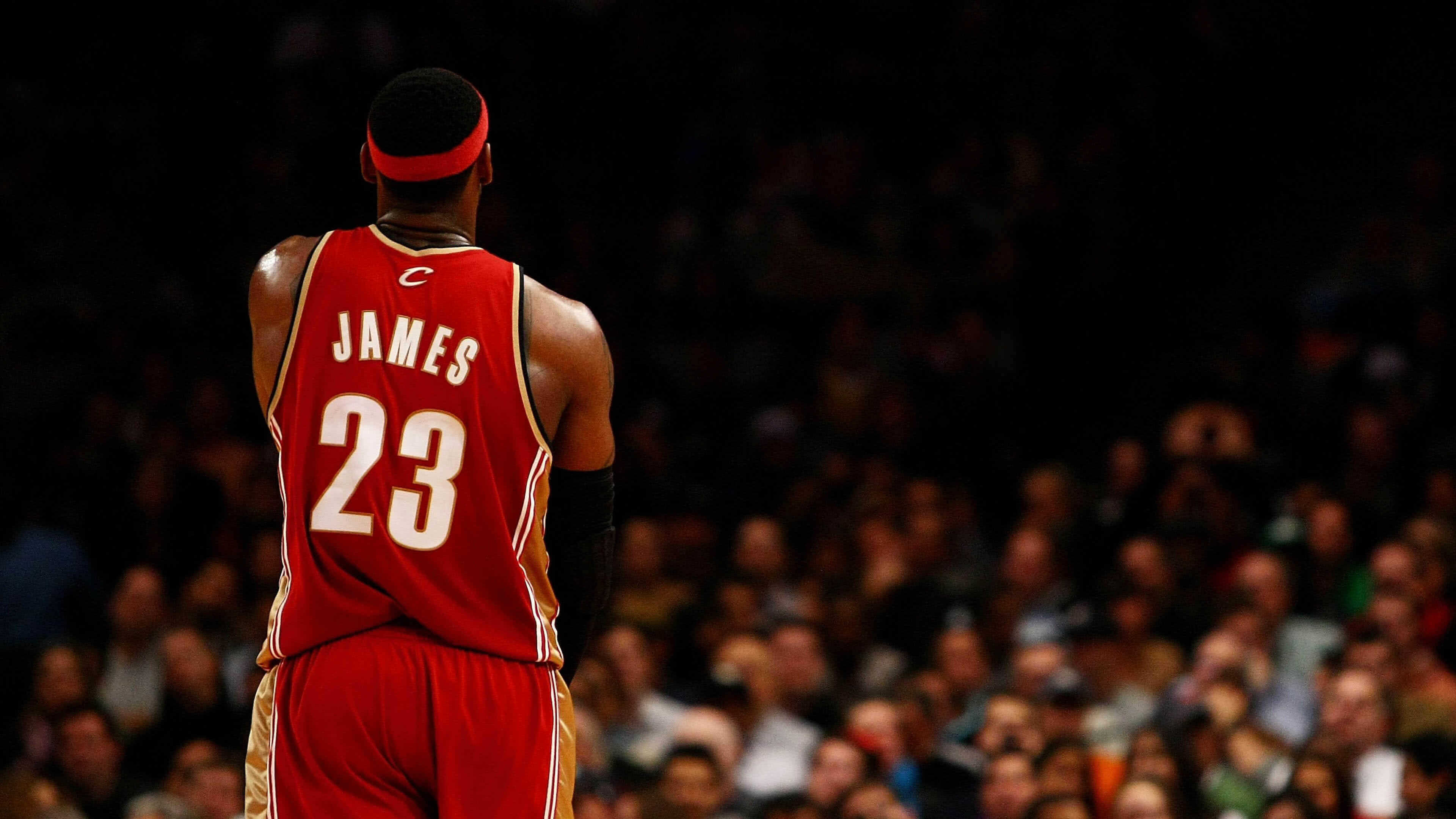 Lebron James Playing Basketball UHD 4k Wallpaper