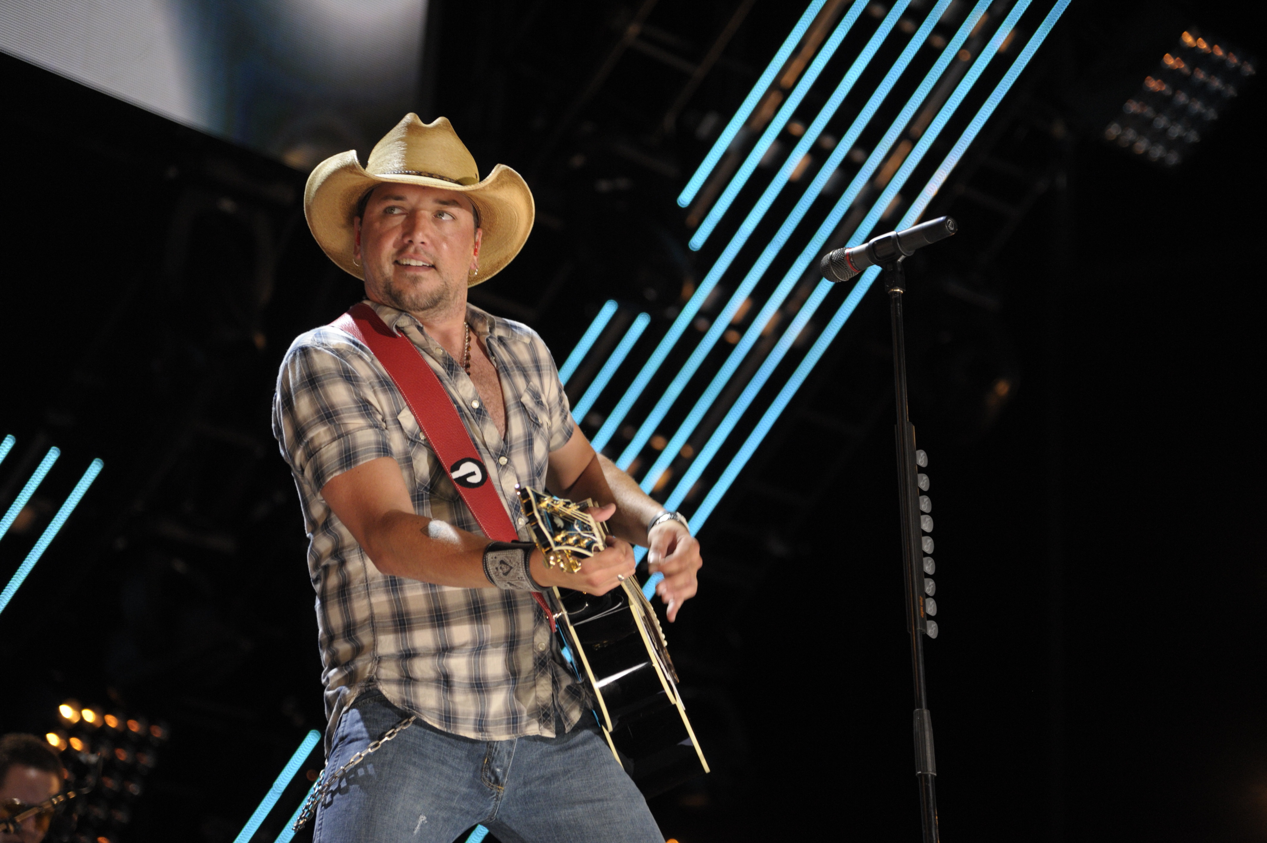 Jason Aldean And The Band Perry Wallpaper HD