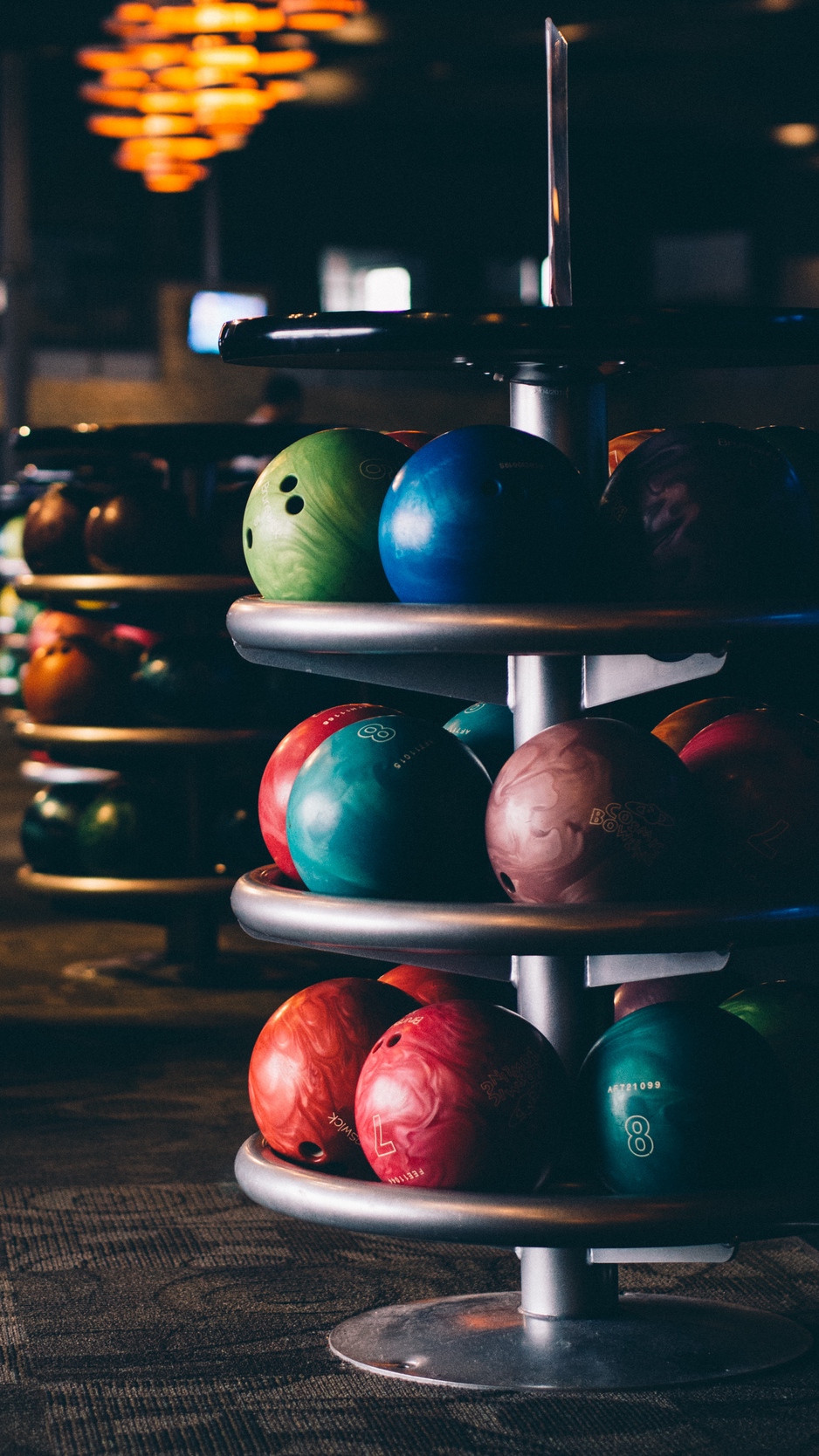 Wallpaper Bowling Balls Stand iPhone 6s