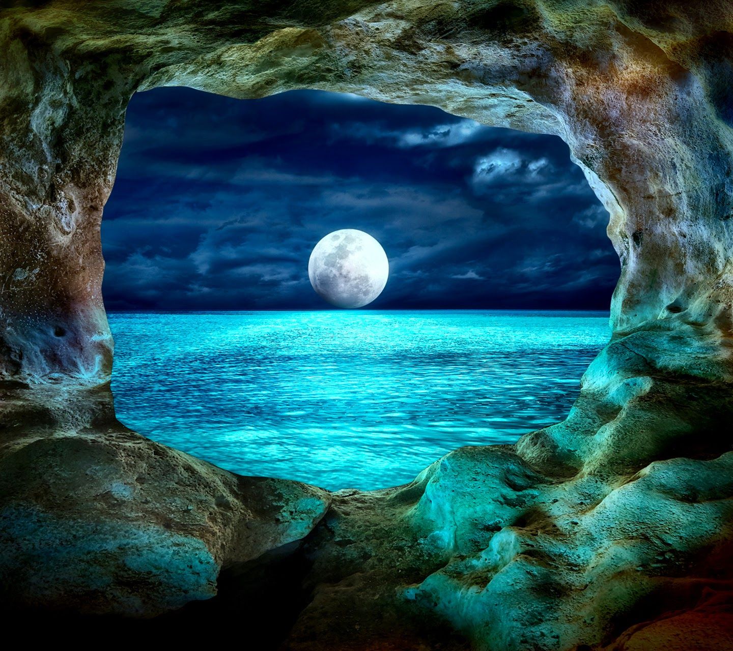 Majestic Wallpaper On