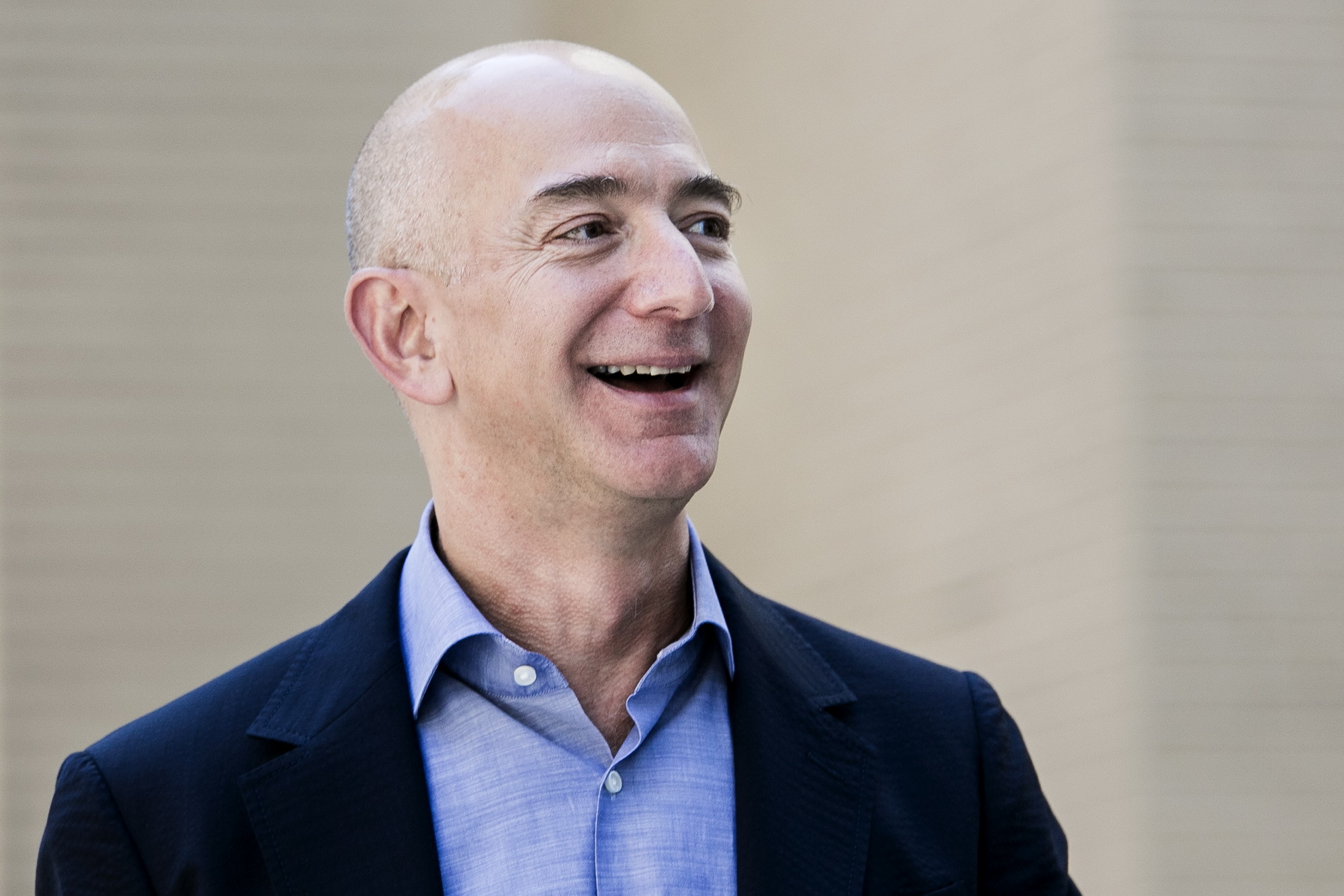 Jeff Bezos Puter Background
