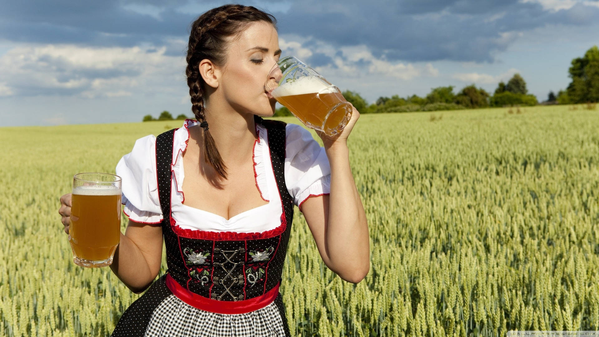 German Girl Wallpaper S