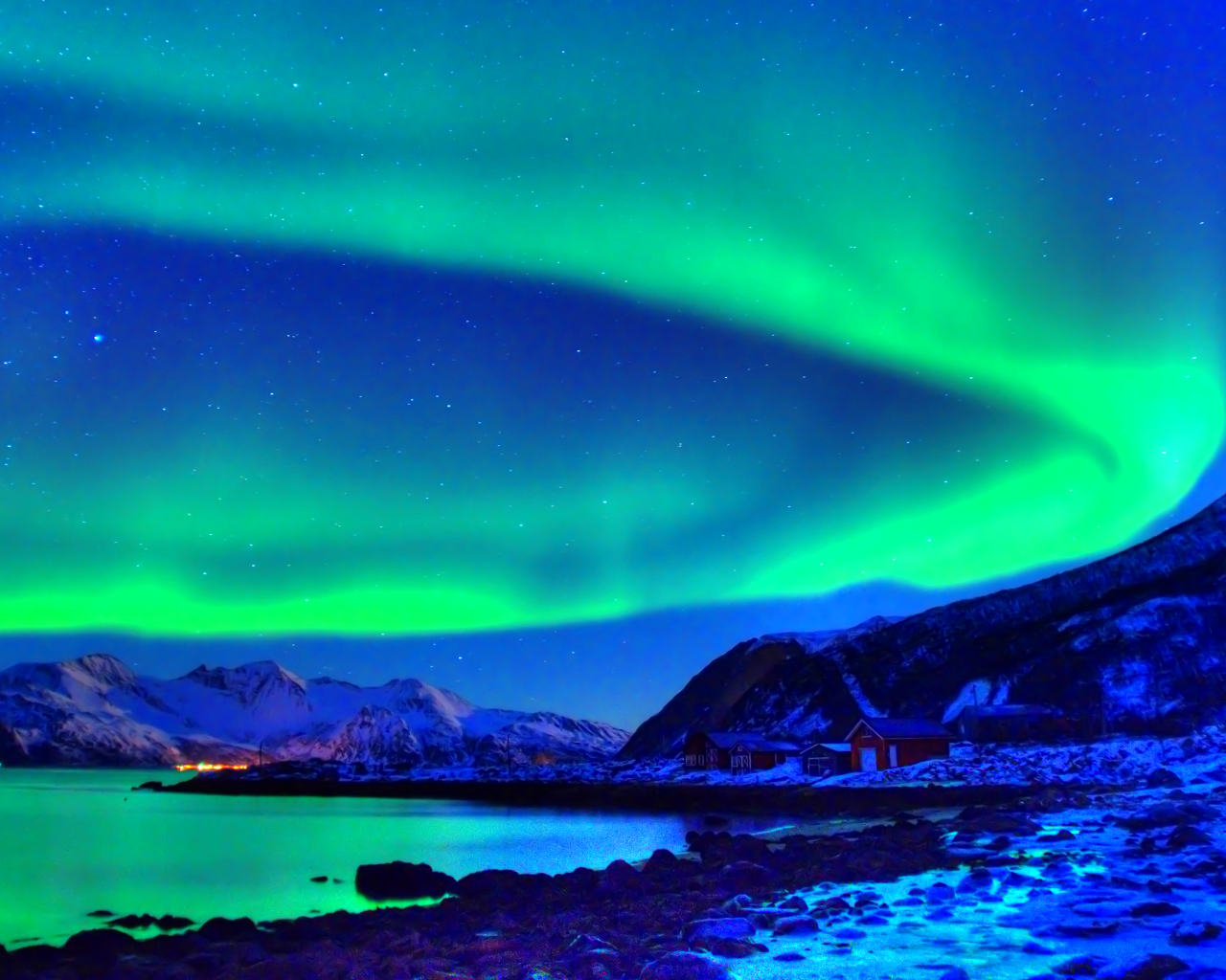 Beautiful Aurora Borealis Picture