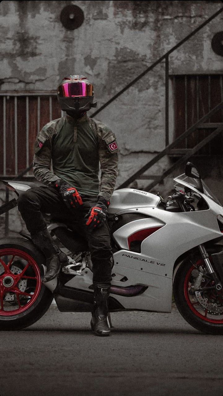 Rider Walpaper Wallpaper