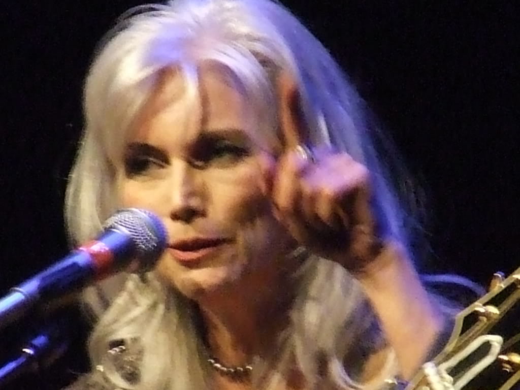 Click On Emmylou Harris To See More Graphics Code