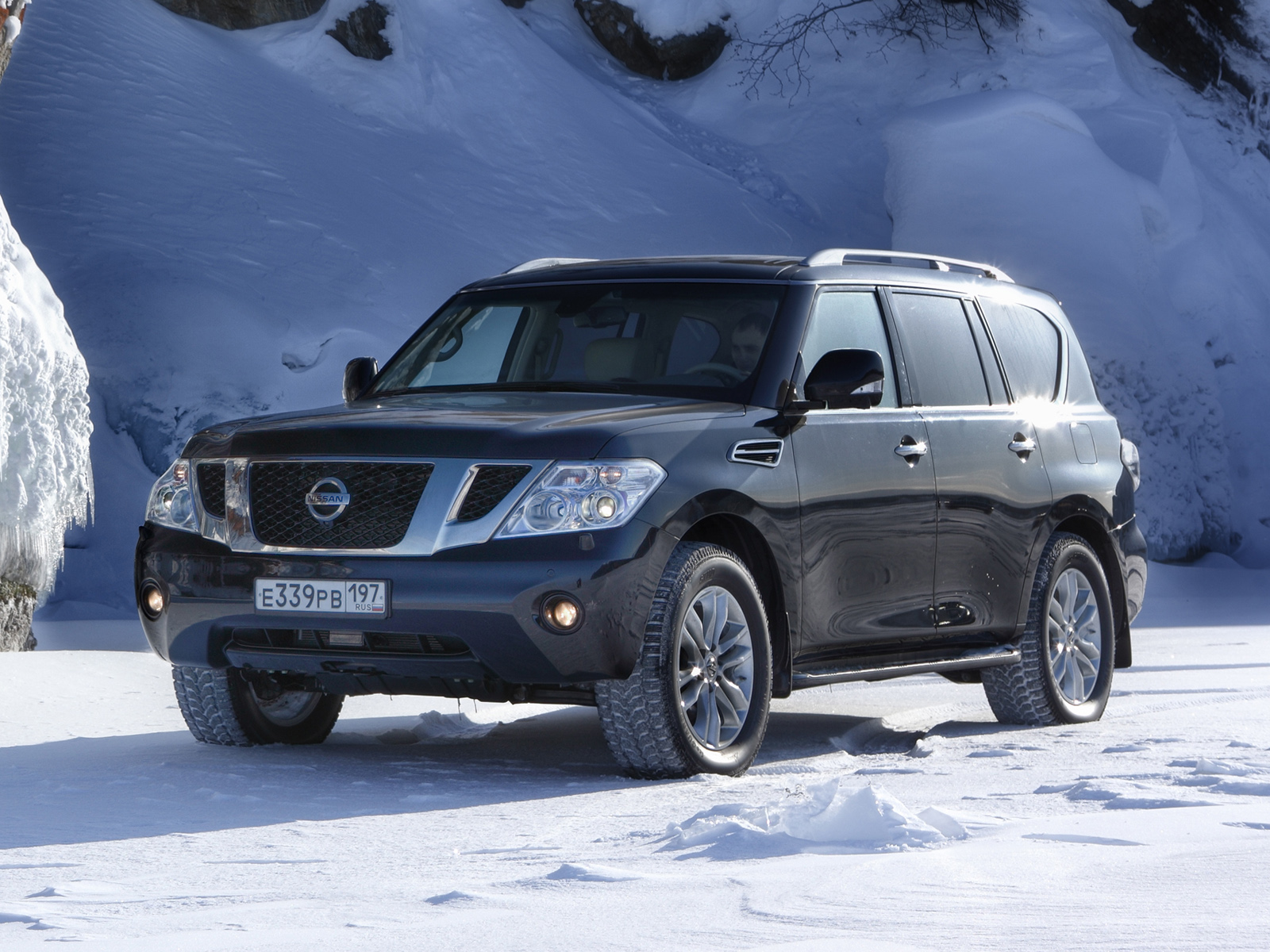 Nissan Patrol Picture Photo Gallery