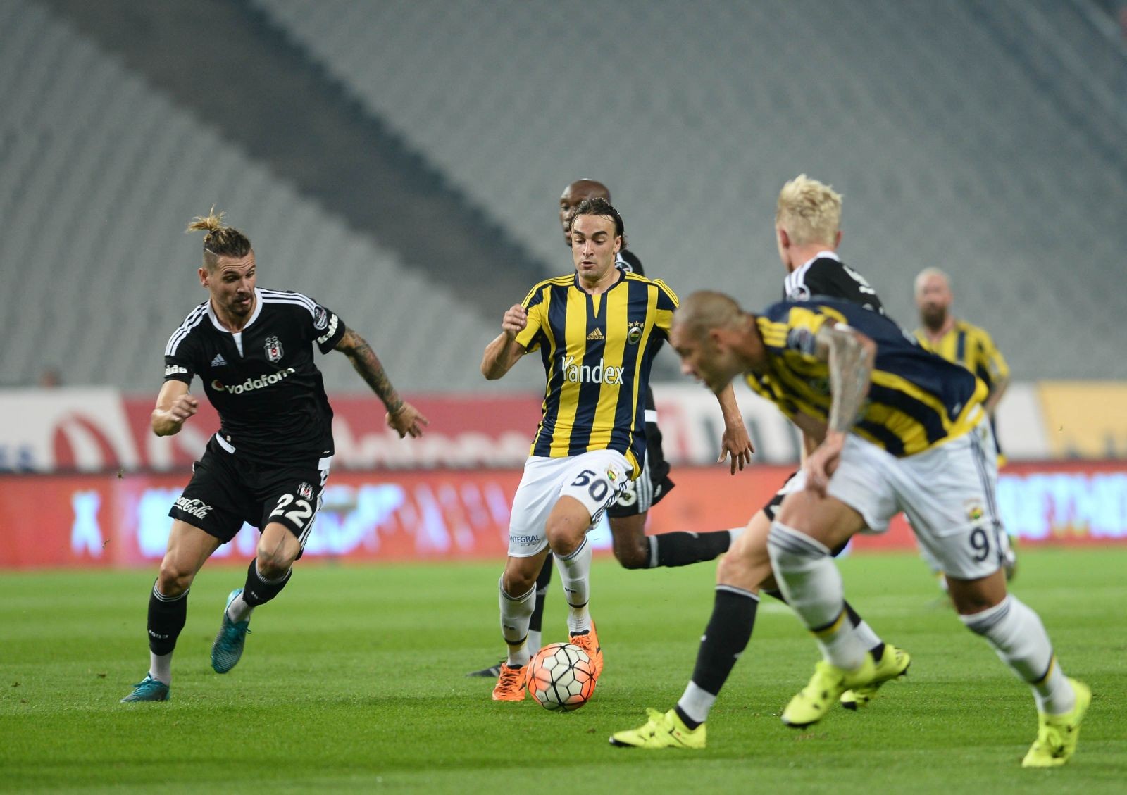 Lazar Markovic Ersan Adem G L M Fenerbah E Besiktas J K