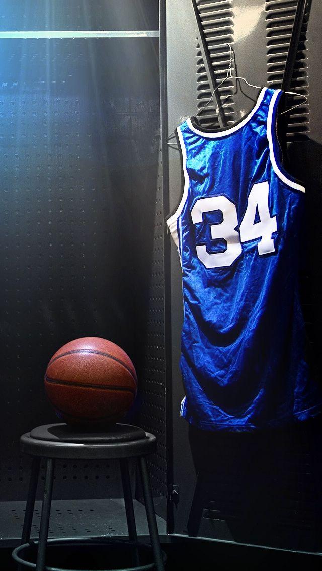 Basketball Dressing Room iPhone 5s Wallpaper