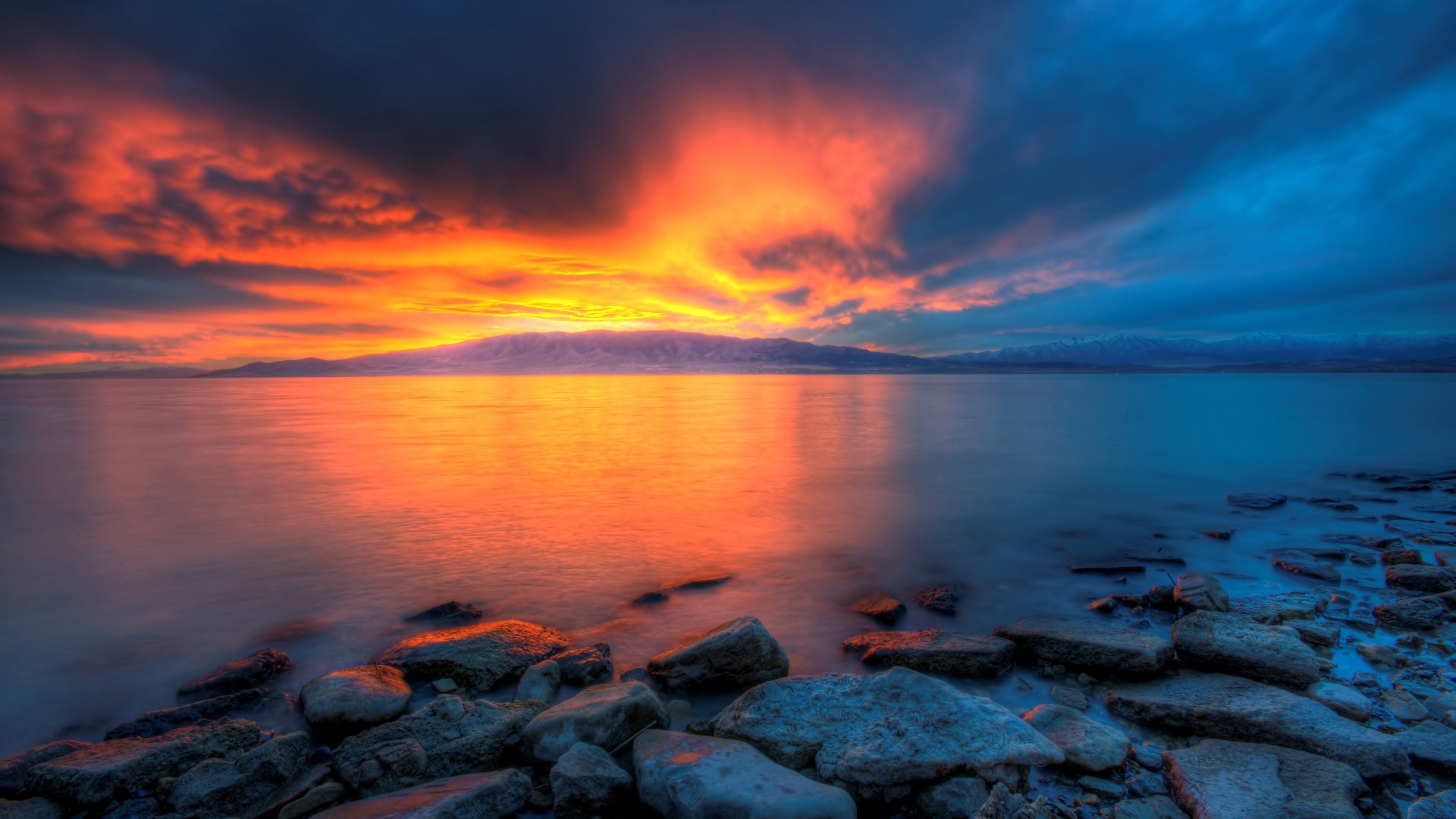 Stunning Ocean Sunset Wallpaper