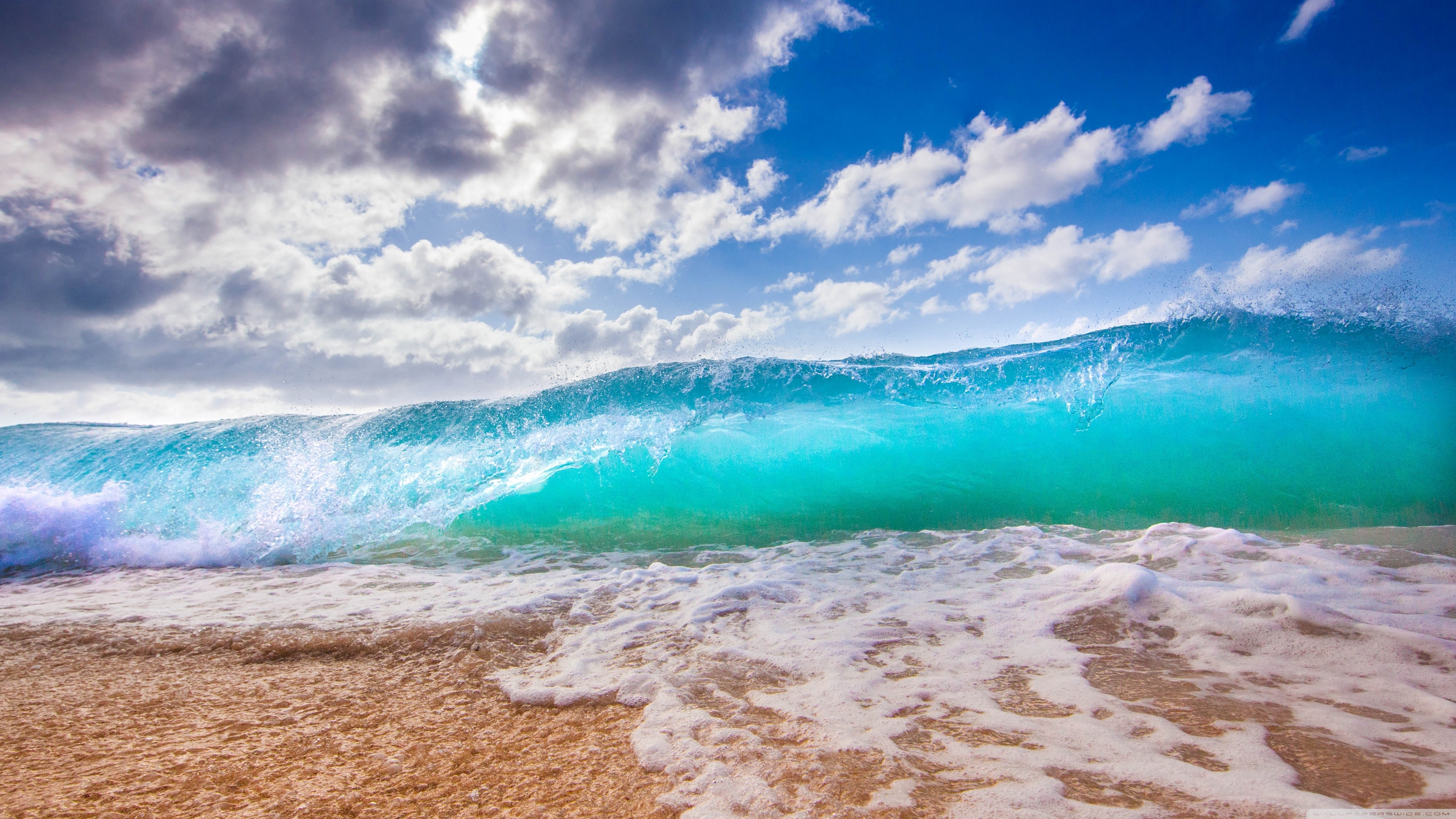 Ocean Waves Wallpaper
