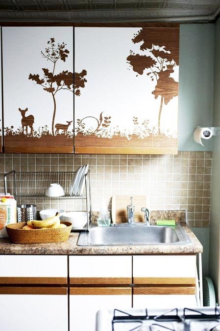 Clever Ways To Customize Kitchen Cabis With Contact Paper