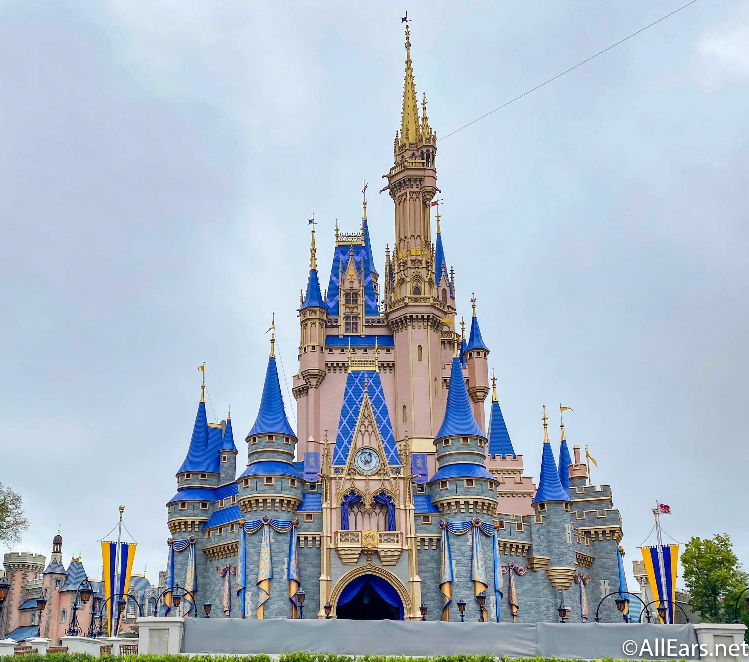 Here S Take The Perfect Cinderella Castle Picture In Disney Wallpaper