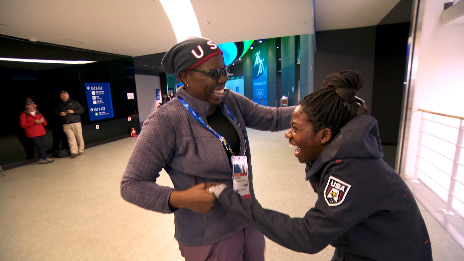 Speedskater Maame Biney Meets Leslie Jones At Pyeongchang Oiympics