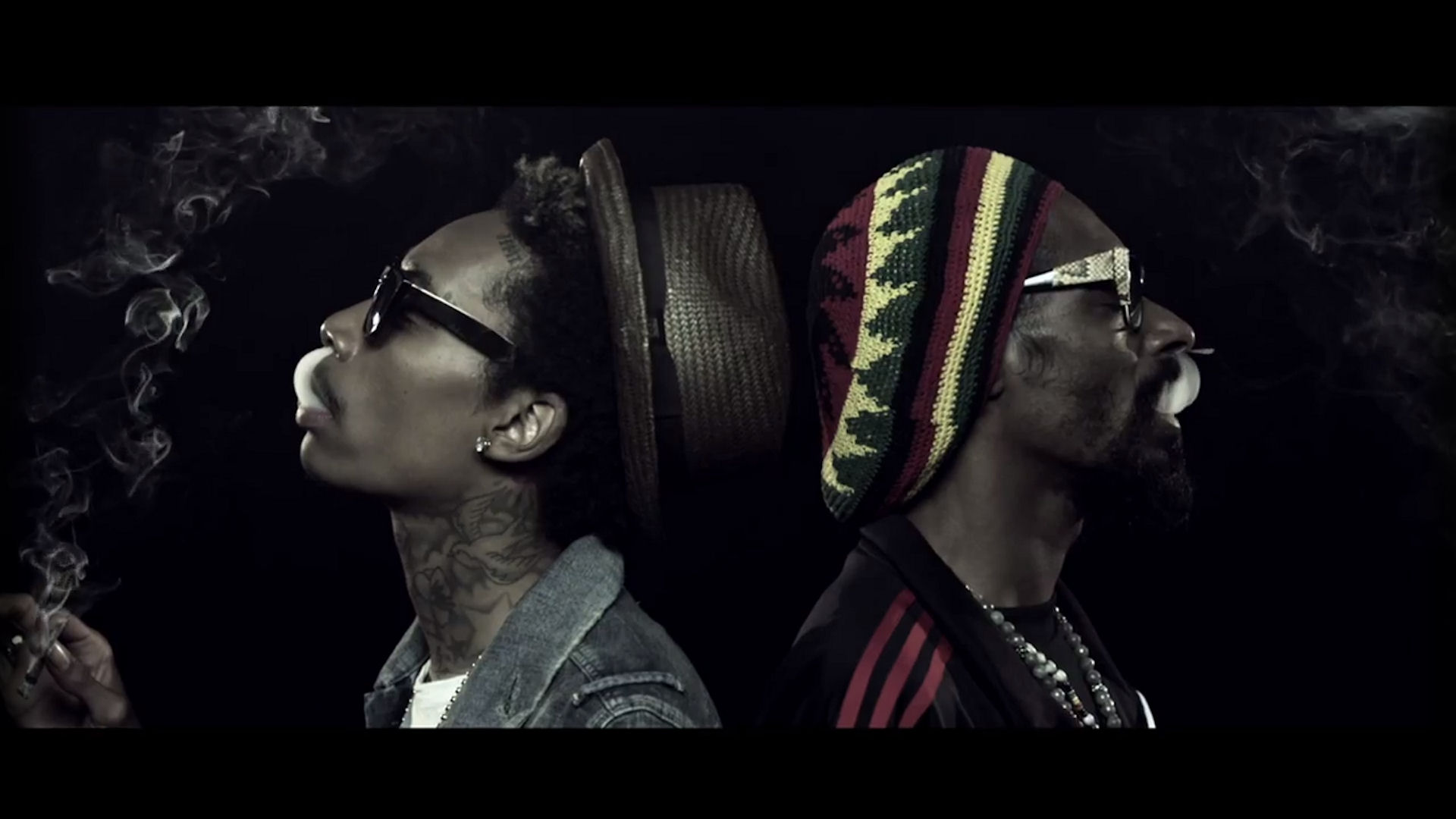 Wiz Khalifa And Snoop Dogg Smoking Rap Wallpaper
