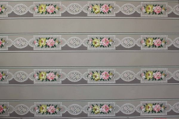 Wallpaper   Pink and Yellow Flowers on Gray Vintage Wallpaper Border 600x400