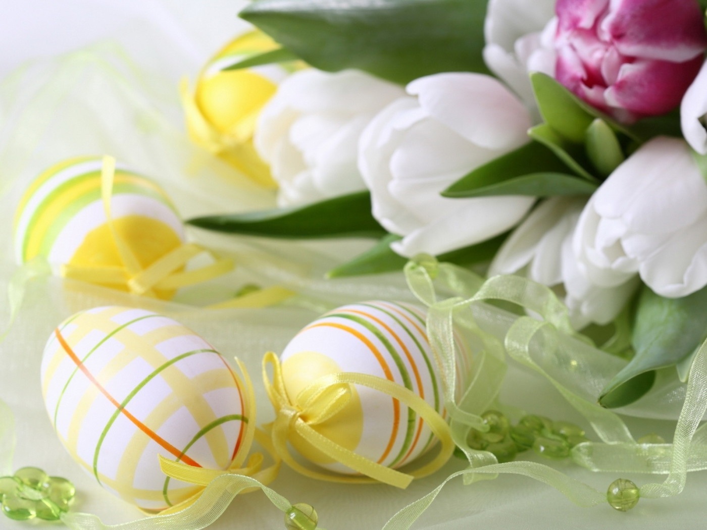 Easter Eggs Desktop Wallpaper