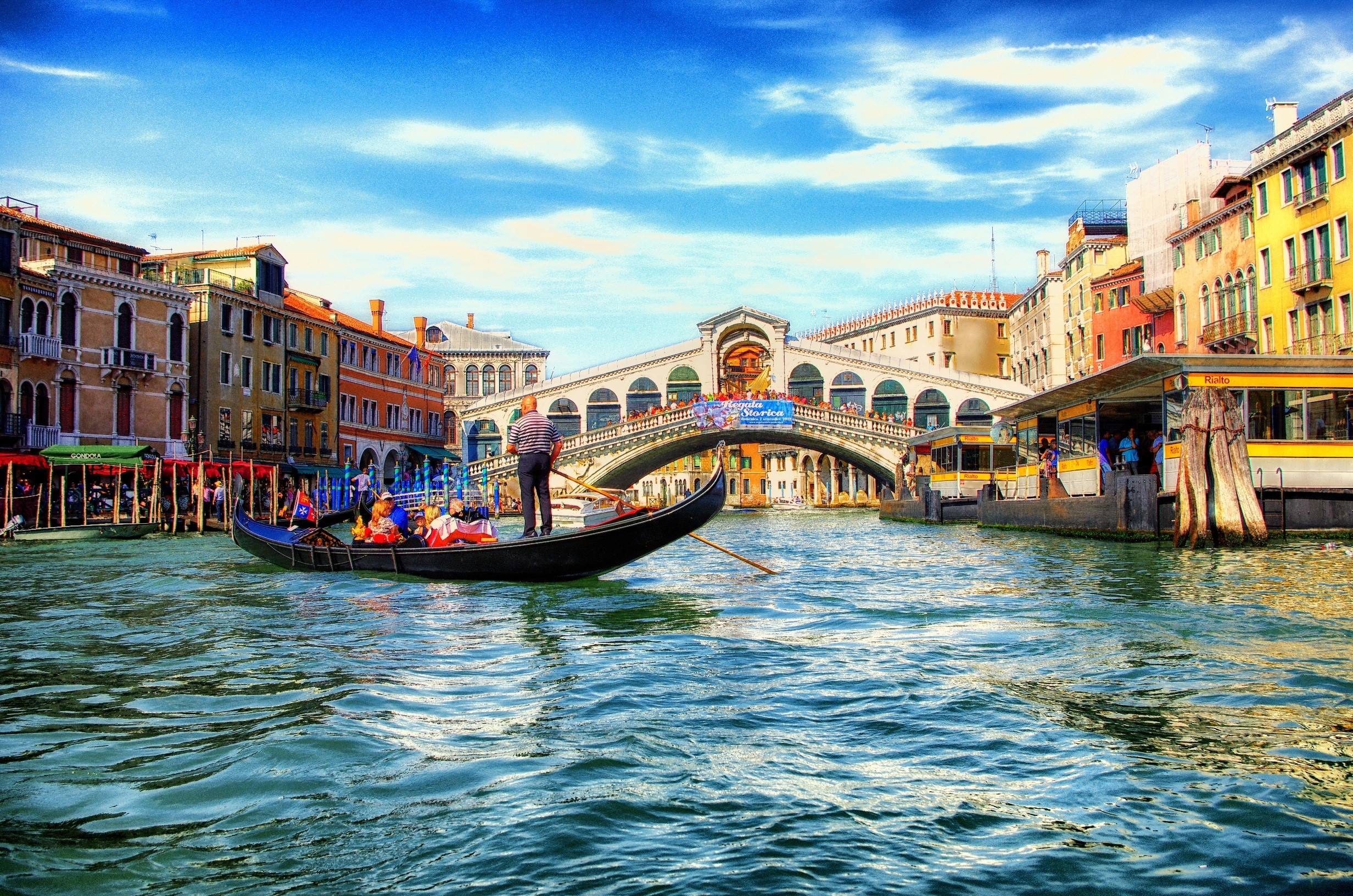 Rialto Beautiful Arch Bridge In Venice City Italy Wallpaper HD